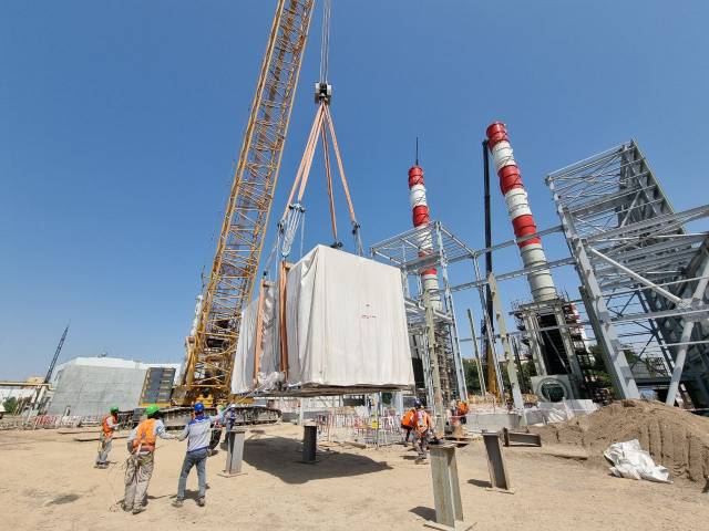 Toshkent issiqlik elektr markazida amalga oshirilayotgan yangi investitsiya loyihasi uchun birinchi gaz turbinasi olib kelindi