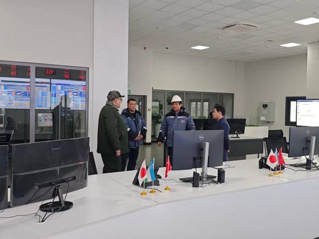 Toshkent shahridagi issiqlik elektr markazi va kogeneratsiya texnologiyalari faoliyati bilan tanishildi